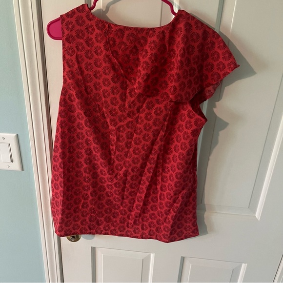 Banana Republic red one shoulder blouse, M - Picture 4 of 7
